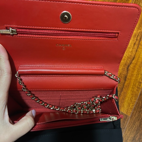Chanel Woc Lambskin GHW Red - Picture 3 of 4